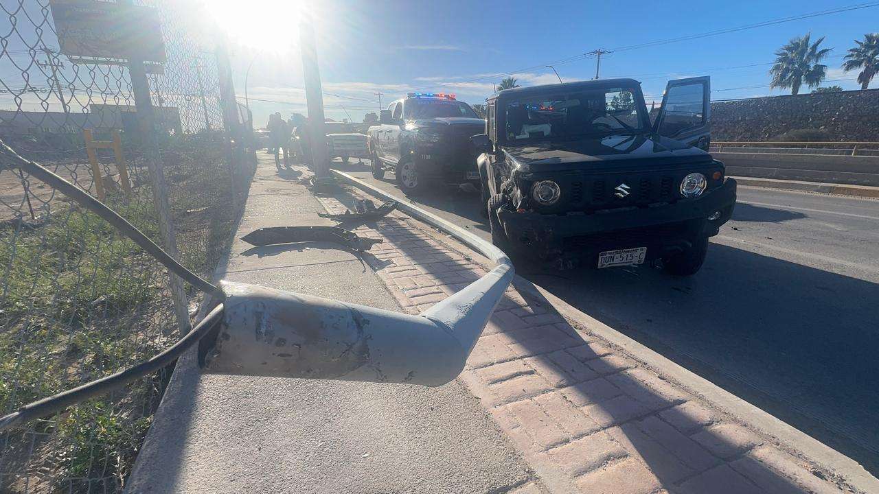 Se registra choque con volcadura en la Teófilo Borunda 