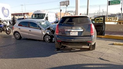 Deja un lesionado choque en el Perijuv y Juan Escutia
