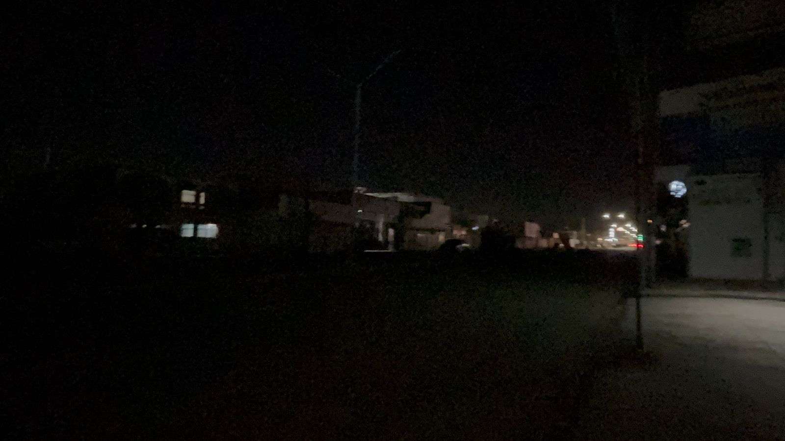 Reportan fallan luminarias en Juan Escutia