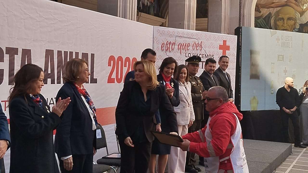 Reconoce Maru Campos labor de la Cruz Roja durante colecta 2026