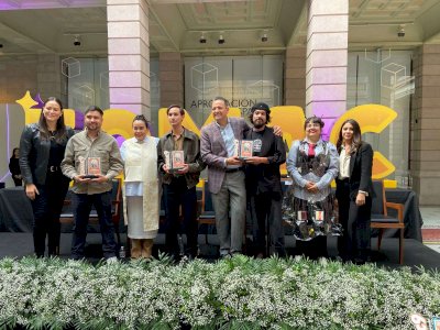 Entrega Marco Bonilla reconocimientos a los 44 ganadores del Fomac