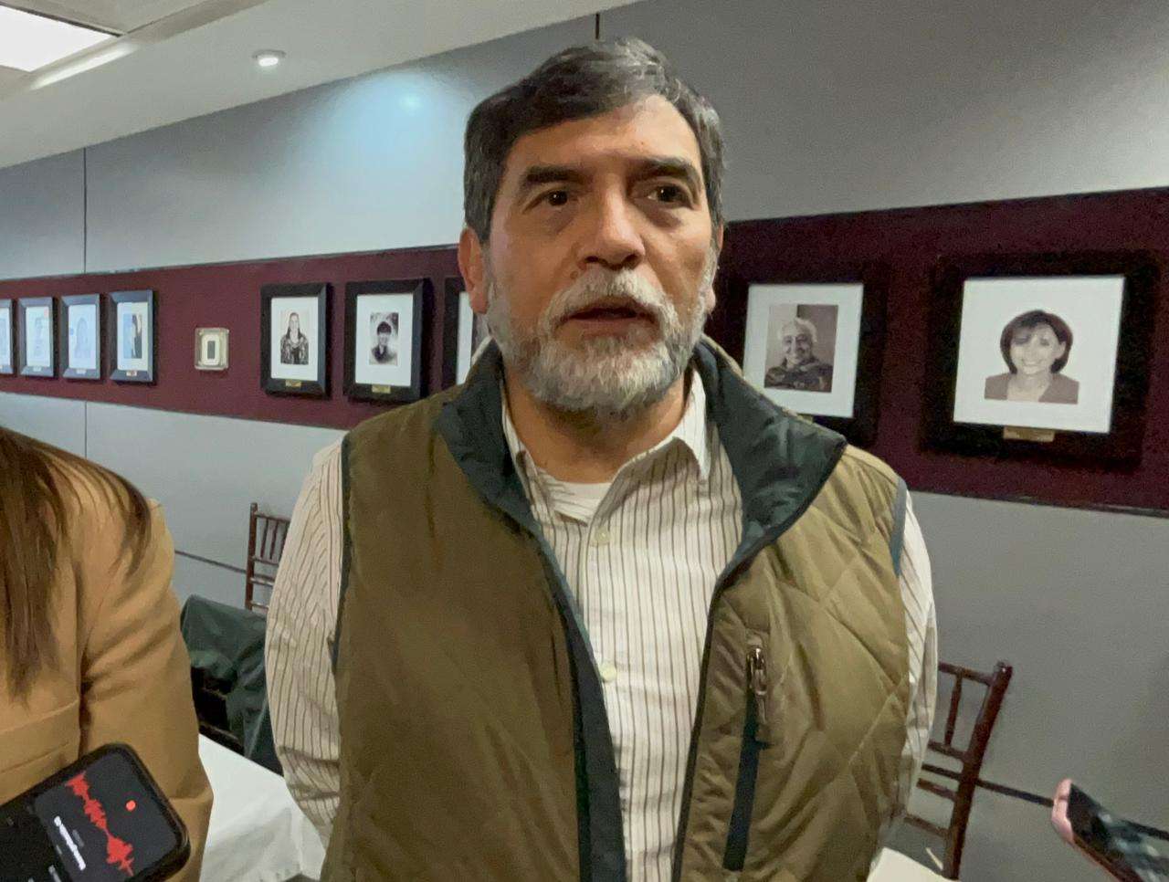 Proyectan renovación integral de semáforos por fallas 