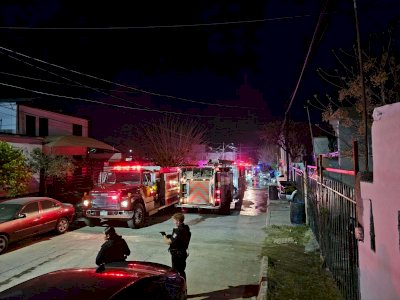 Arrasan llamas vivienda al norte de la ciudad