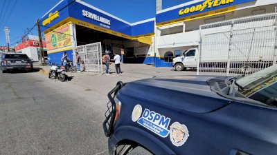 Desata agresión reclamo por pago no reflejado