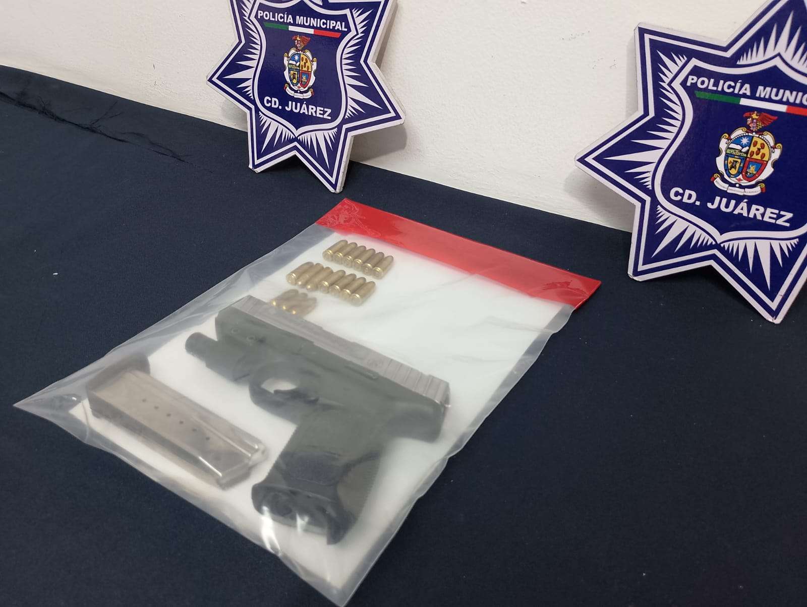 Aseguran un arma de fuego tras atender denuncia por violencia intrafamiliar
