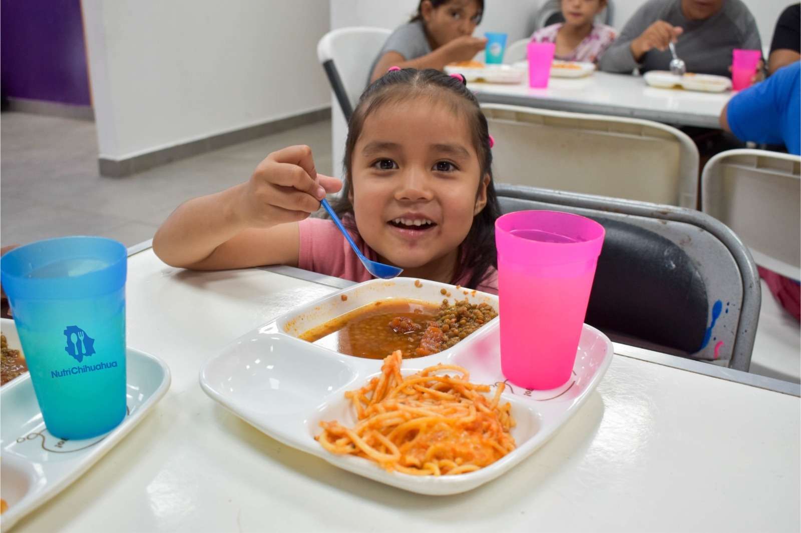 Apoya NutriChihuahua a más de 180 mil menores con desayunos calientes