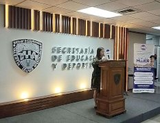 Inauguran Semana de la Mujer con exposición internacional