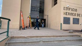 Blindan edificio Héroes de la Revolución previo a marcha del 8M