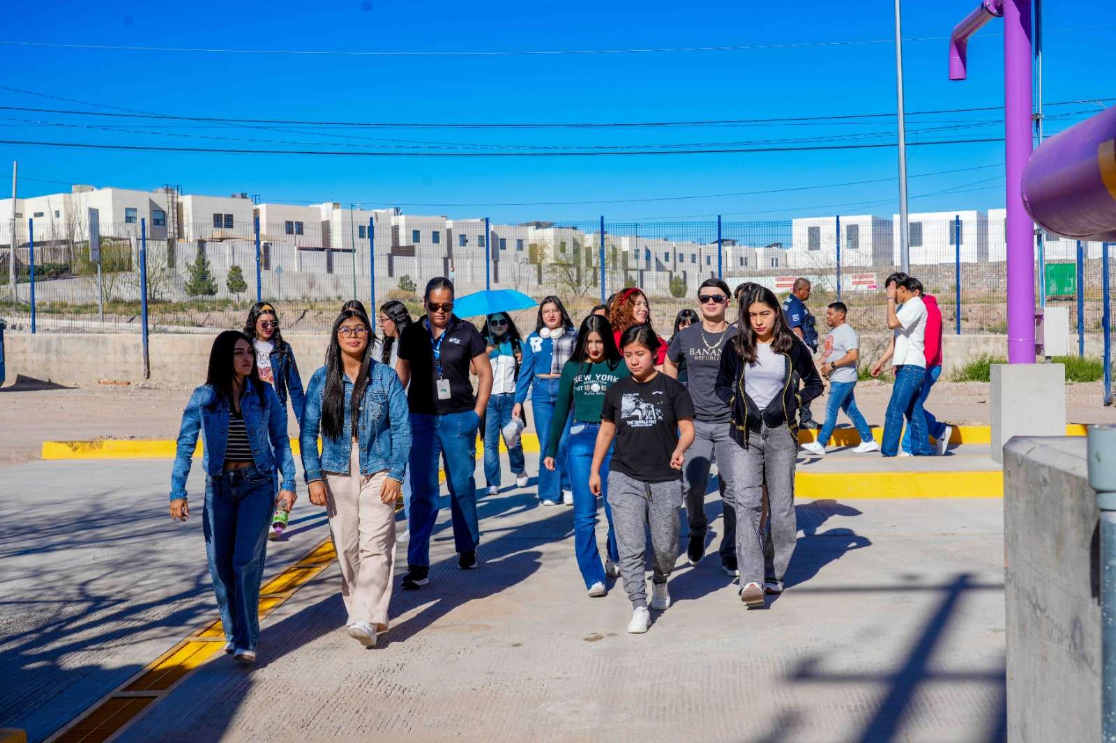 Acuden universitarios a conocer proceso de tratamiento de agua 