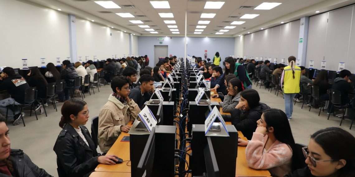 Entrega UACJ 16 mil fichas para ingreso al semestre agosto-diciembre 2026