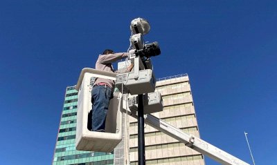 Retiran lámparas de Plaza de Armas para prevenir accidentes por el 8M
