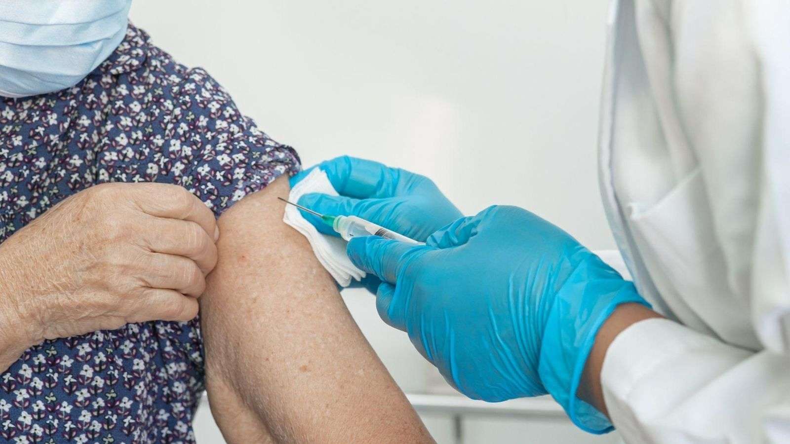 Invita Canaco a jornada de vacunación gratuita contra sarampión e influenza
