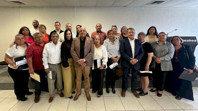 Entregan SEyD y Seech bonos a personal jubilado y pensionado 
