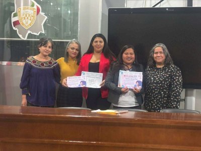 Realizan charla Migración Sin Fronteras del festival Grito de Mujer