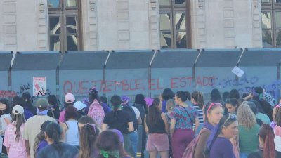 Toma contingente del 8M la Plaza del Ángel