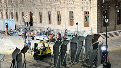 Aceleran retiro de blindaje para reabrir el centro de la ciudad