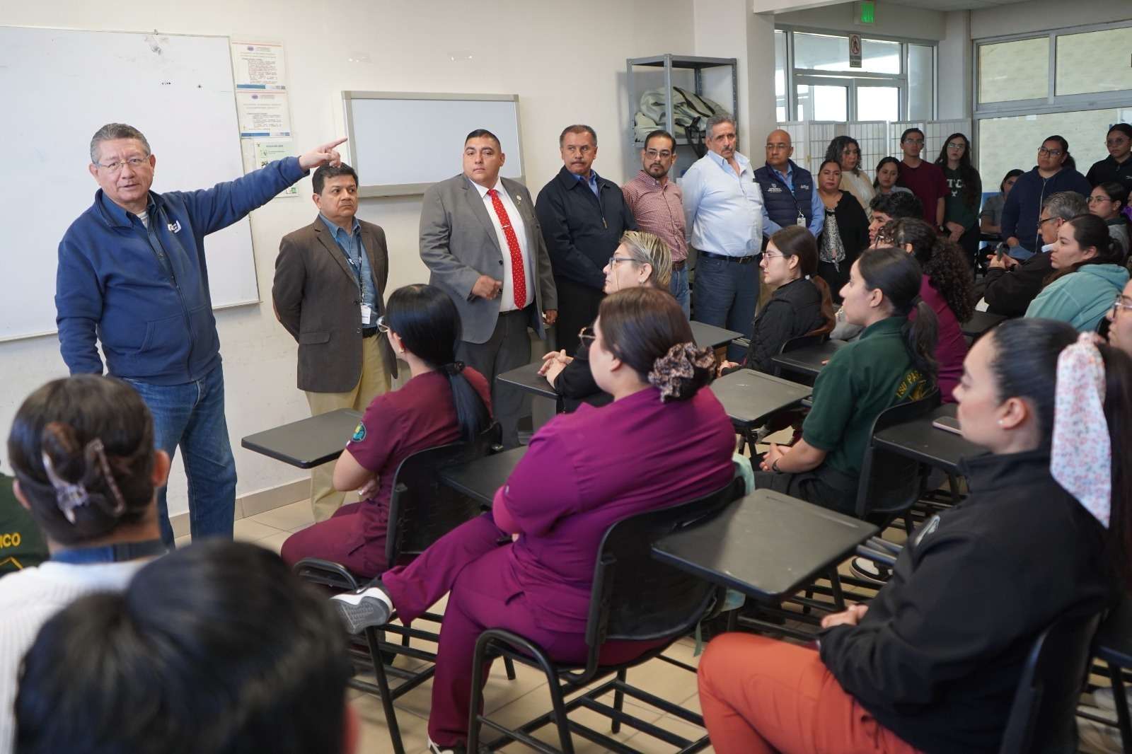 Designa UTCJ a nuevo director de Terapia Física y Protección Civil