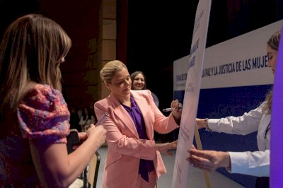 Firma Maru convenio por la paz y justicia para mujeres y niñas