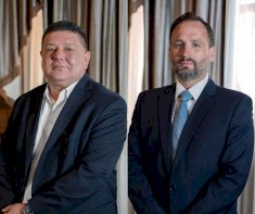 LA DUPLA