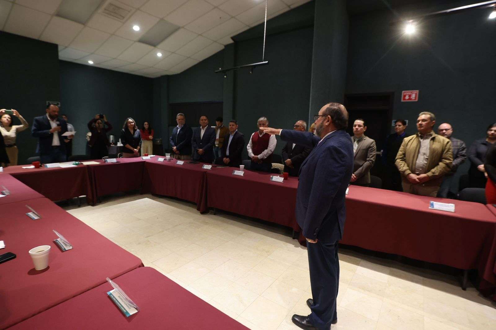 Ratifican a Roberto Mora como director general del IMIP