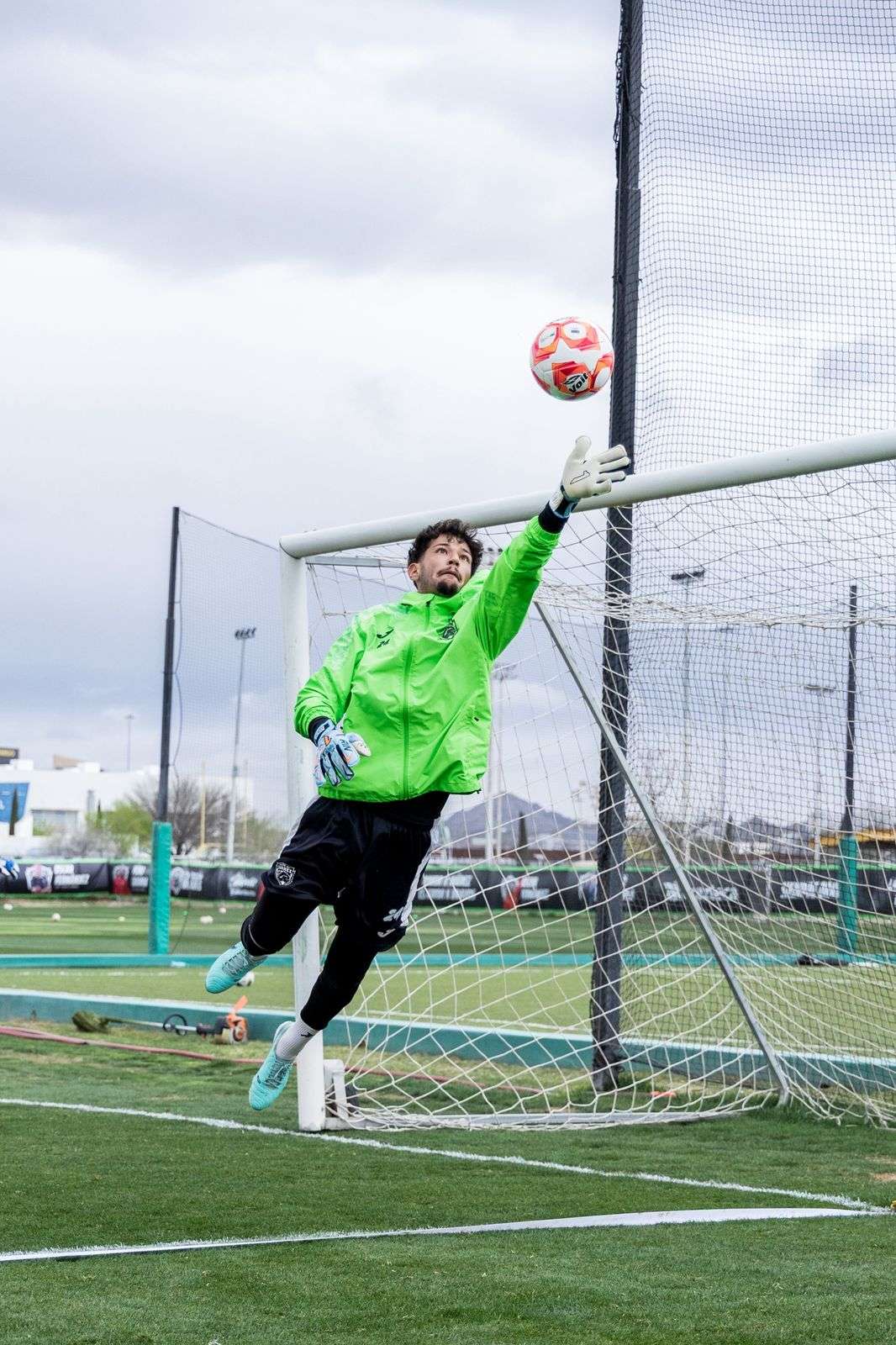 Se preparan Bravos para partido contra Rayados de Monterrey