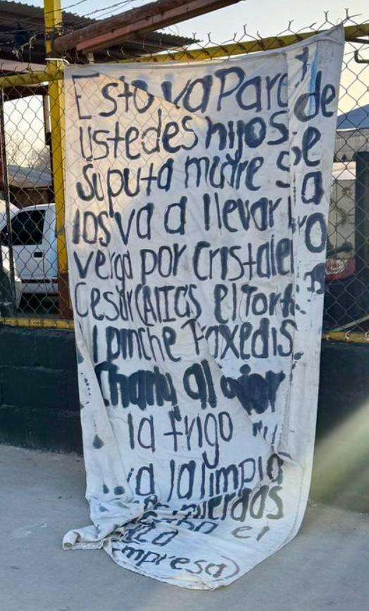 Colocan manta con amenaza en la colonia Ampliación Aeropuerto 