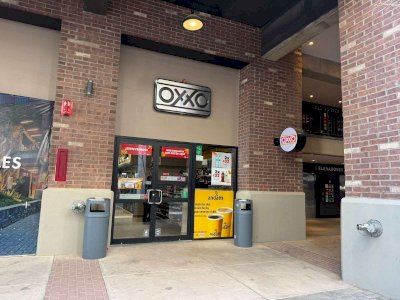 Entra Oxxo al Distrito Uno