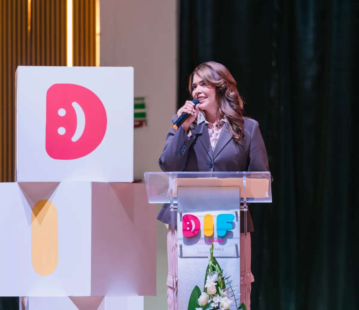 Entrega apoyos económicos para el bienestar y desarrollo de la niñez