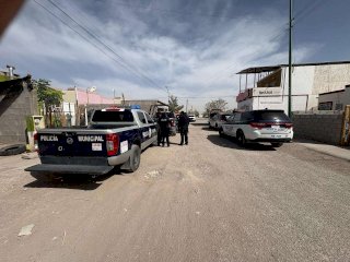 Asaltan y dejan amarrada a empleada en Tecate Six de Aquiles Serdán 
