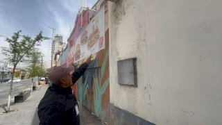 Denuncian fuga de agua en el Centro; temen colapso de local 