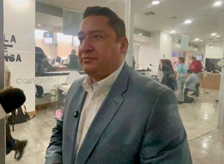 Califica Diputado de hipocresía el apoyo a Cuba
