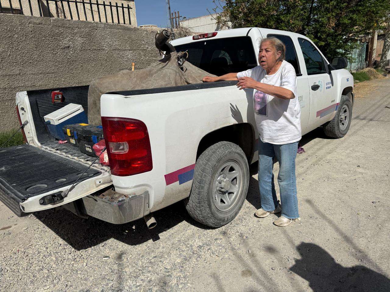 Rescatan a adulta mayor de su vivienda infestada de garrapatas en la Hidalgo