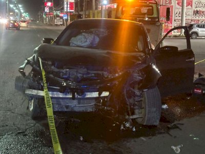 Choca y atropella a dos peatones en la Juan Pablo II