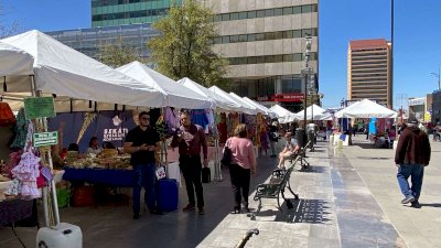 Instalan feria artesanal Sekati Newarame en Plaza de Armas 