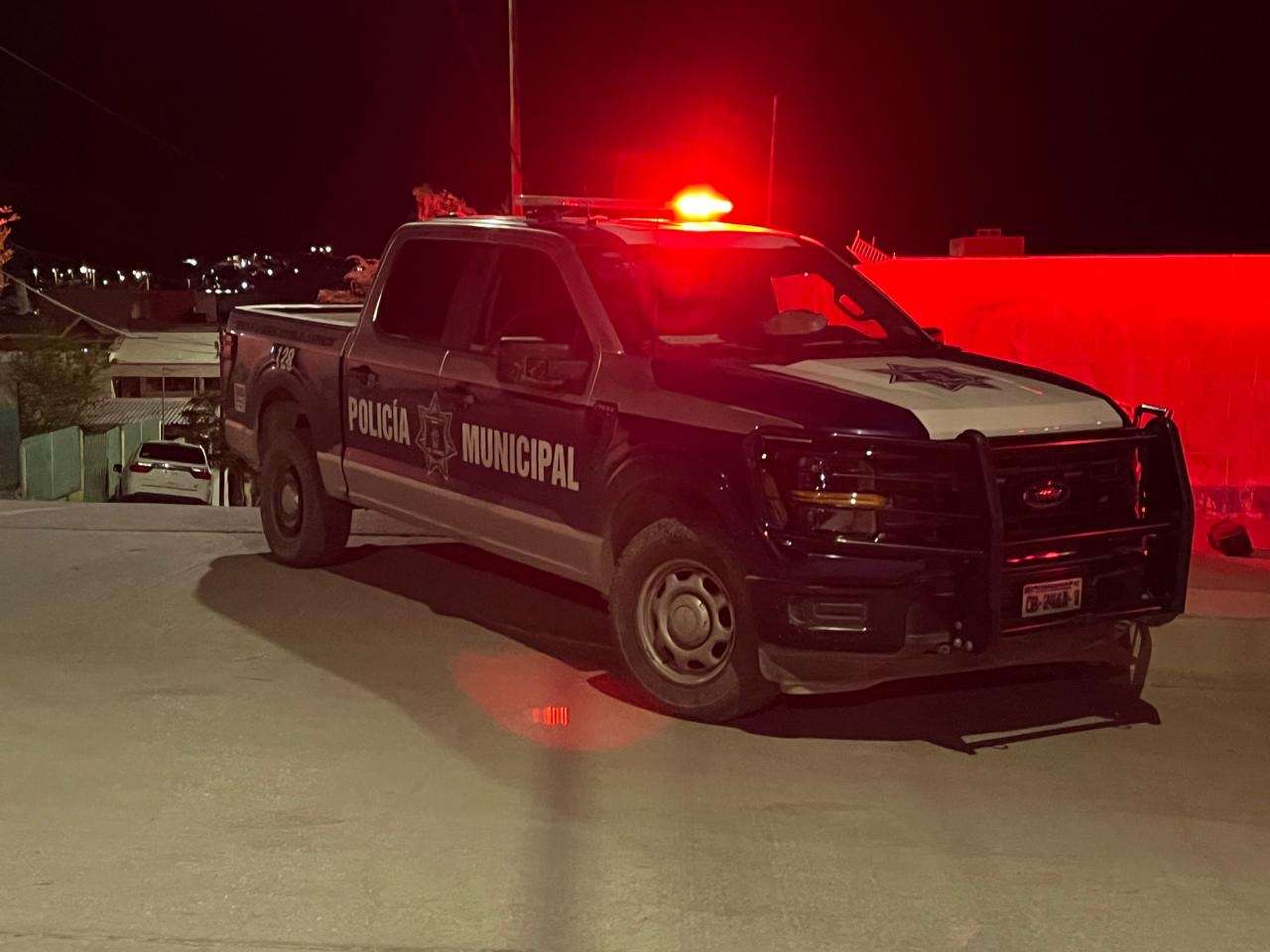 Disparan a dos hombres en la colonia Isla Cozumel 
