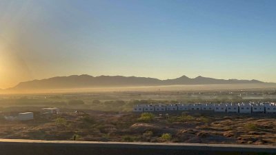 Afecta densa capa de contaminación la ciudad 