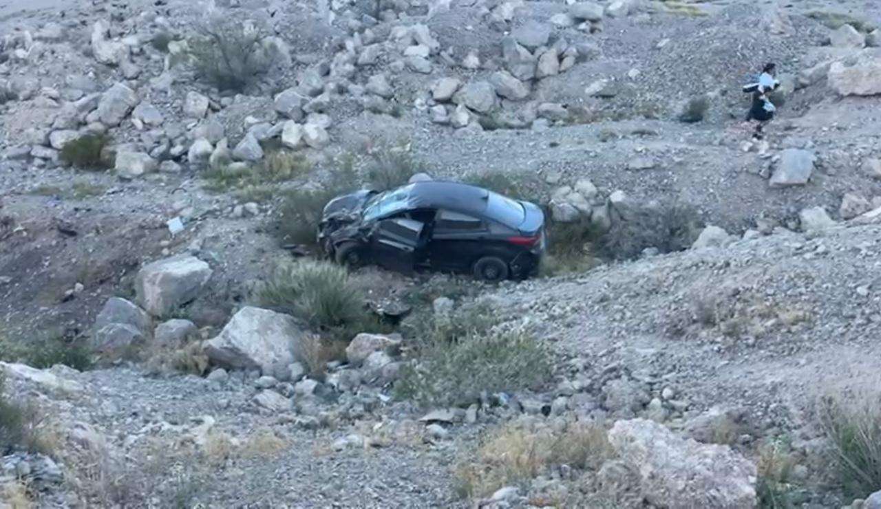 Choca hombre en el Camino Real; queda lesionado