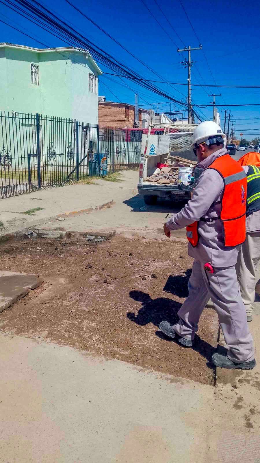 Bachea la JMAS calles en la colonia Satélite II y Jardines de Satélite