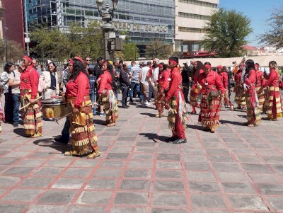 Llegan matachines a Catedral para iniciar Semana Santa
