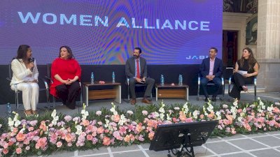 Realizan conferencia de empoderamiento femenino en Chihuahua
