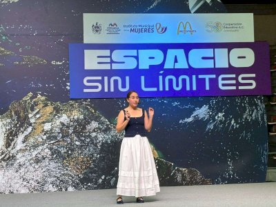 Imparte primera astronauta mexicana conferencia a jóvenes del Cobach