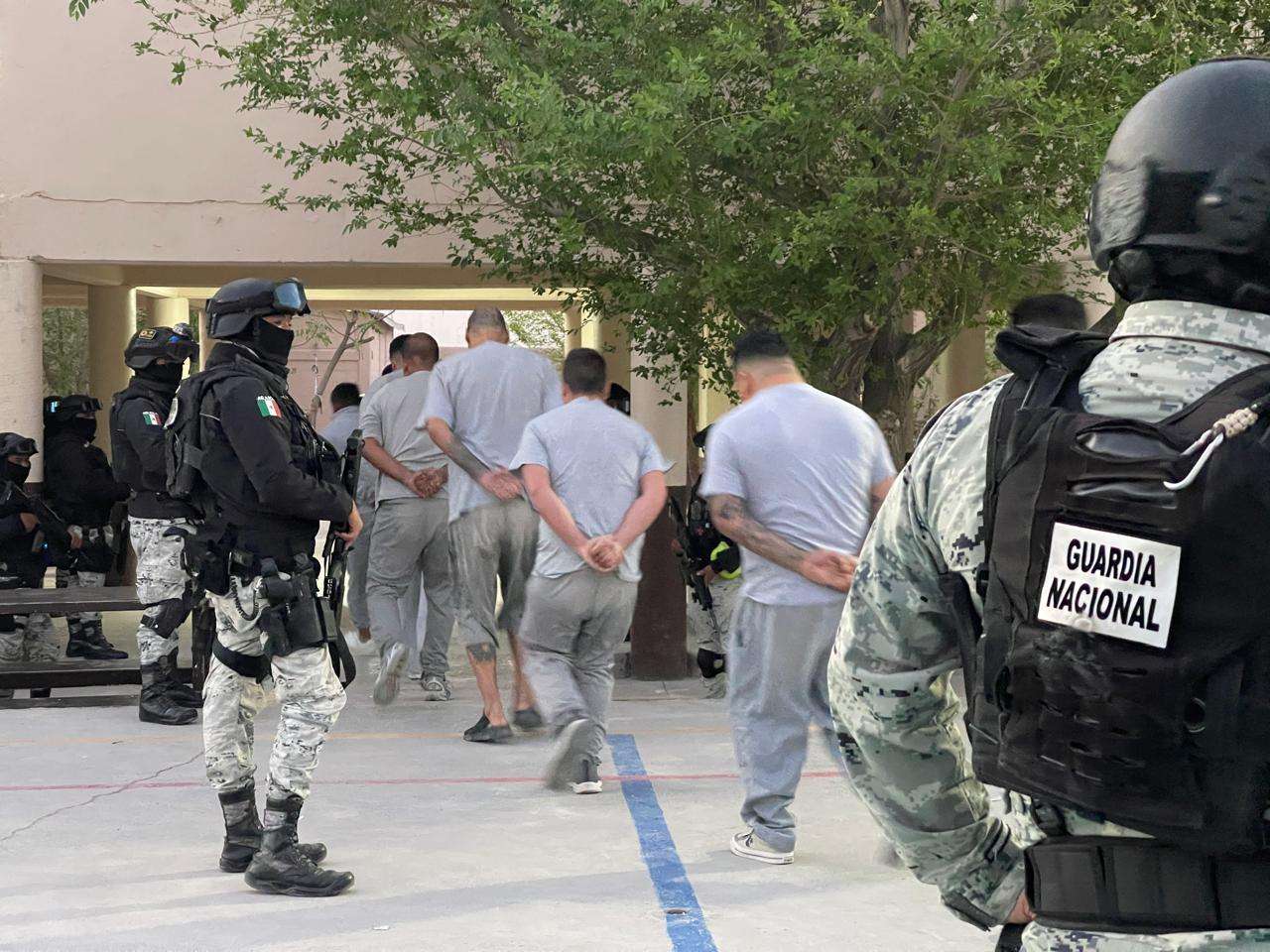 Catean Cereso No. 3 en busca de armas y drogas 