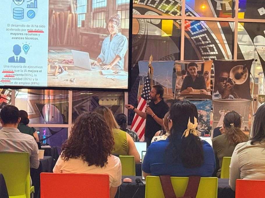 Concluye con éxito taller de IA para la sociedad civil