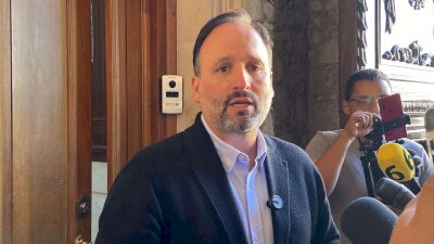 Rechaza De la Peña señalamientos por pintas de Es Santiago 
