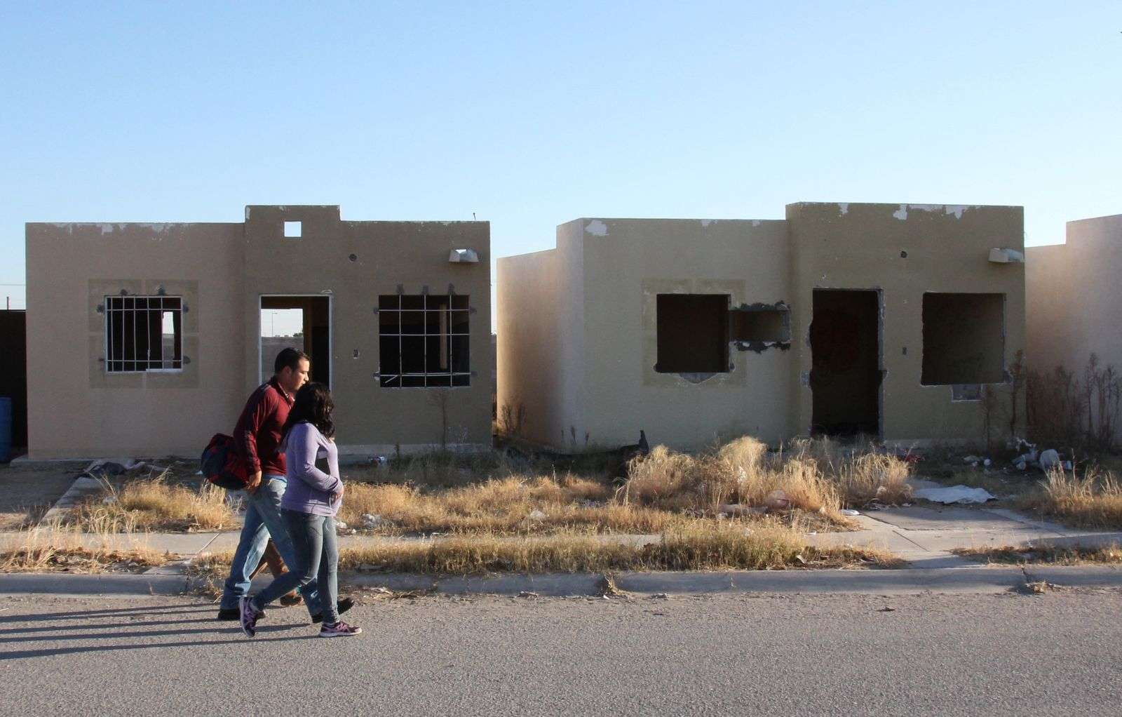 Buscan frenar abandono de viviendas en la ciudad