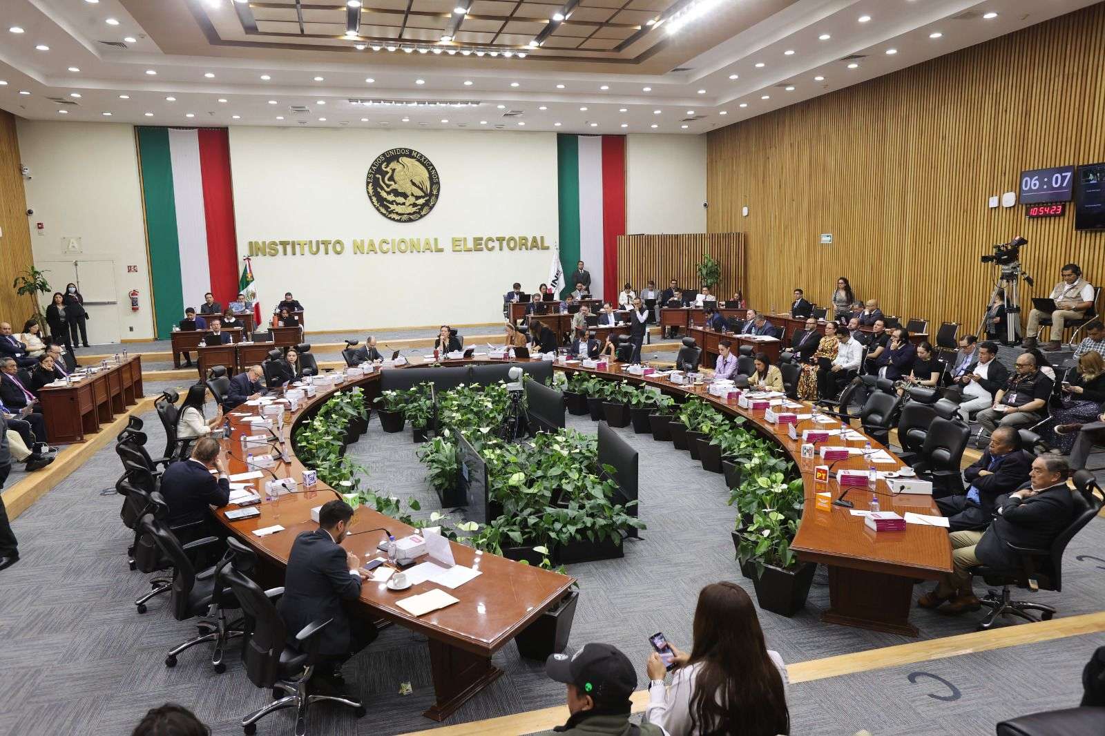 Permiten voto de mexicanos en el extranjero en 10 estados