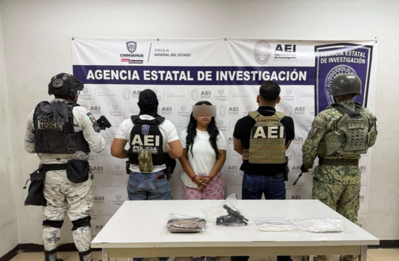 Detienen a mujer y decomisan cocaína durante cateo en El Granjero 