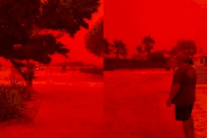 Pinta ciclón de rojo el cielo de Australia