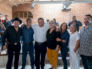 Se reúne Jáuregui con líderes del Sindicato de Salud Sección 52 
