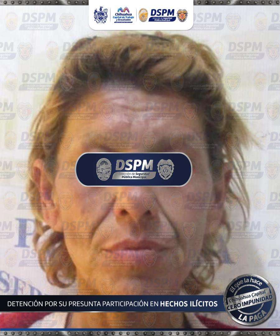 Sorprenden a mujer robando auto en Riberas de Sacramento